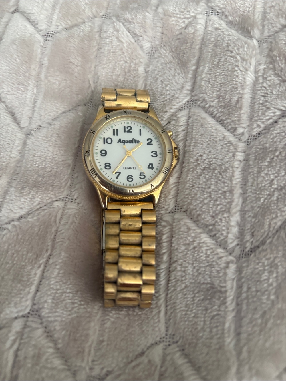 Gold-Tone Women's Analog Quartz Watch - Gold